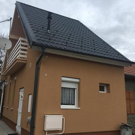 Pesti Apartmanház Buk Exterior foto