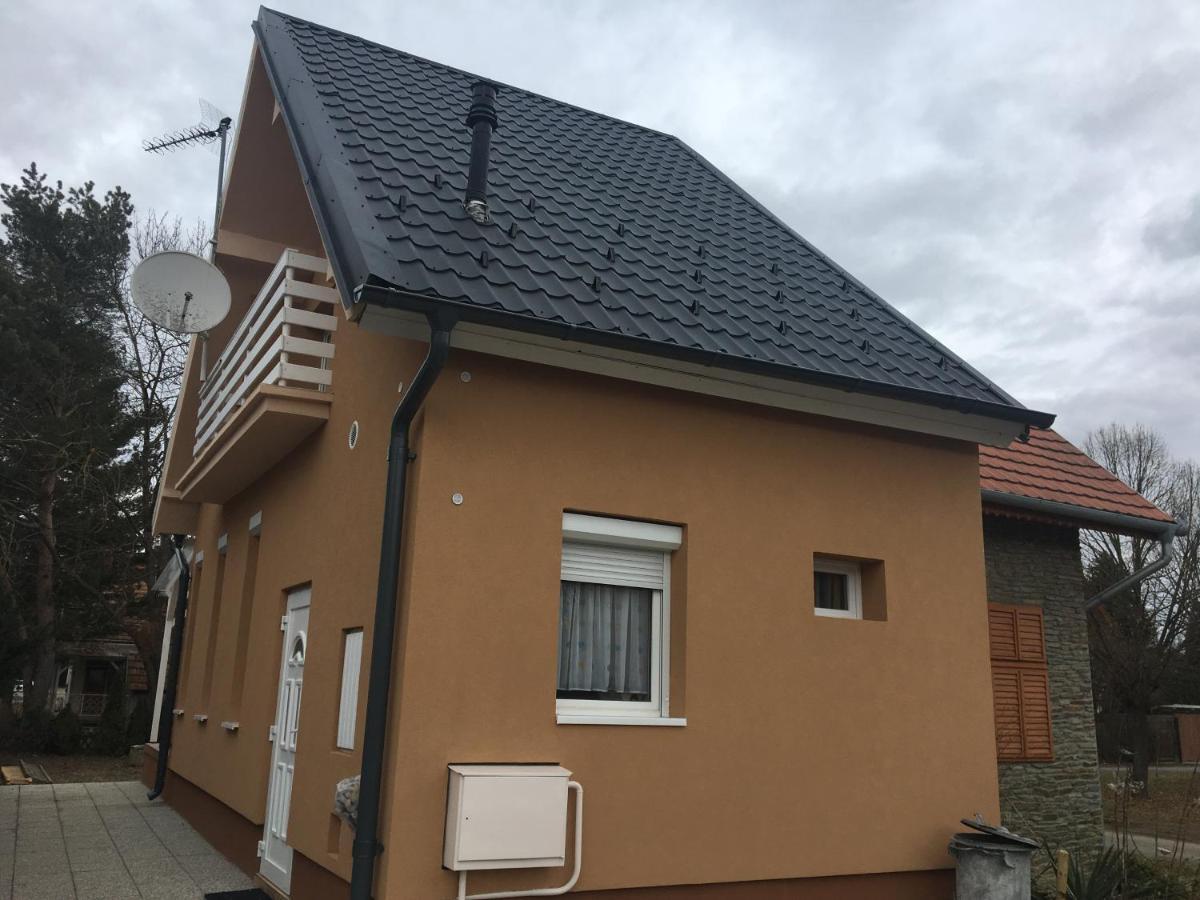 Pesti Apartmanház Buk Exterior foto