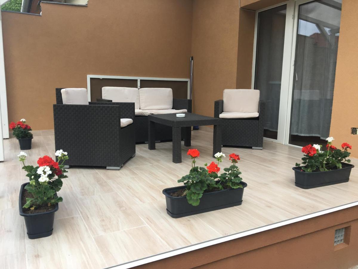 Pesti Apartmanház Buk Exterior foto